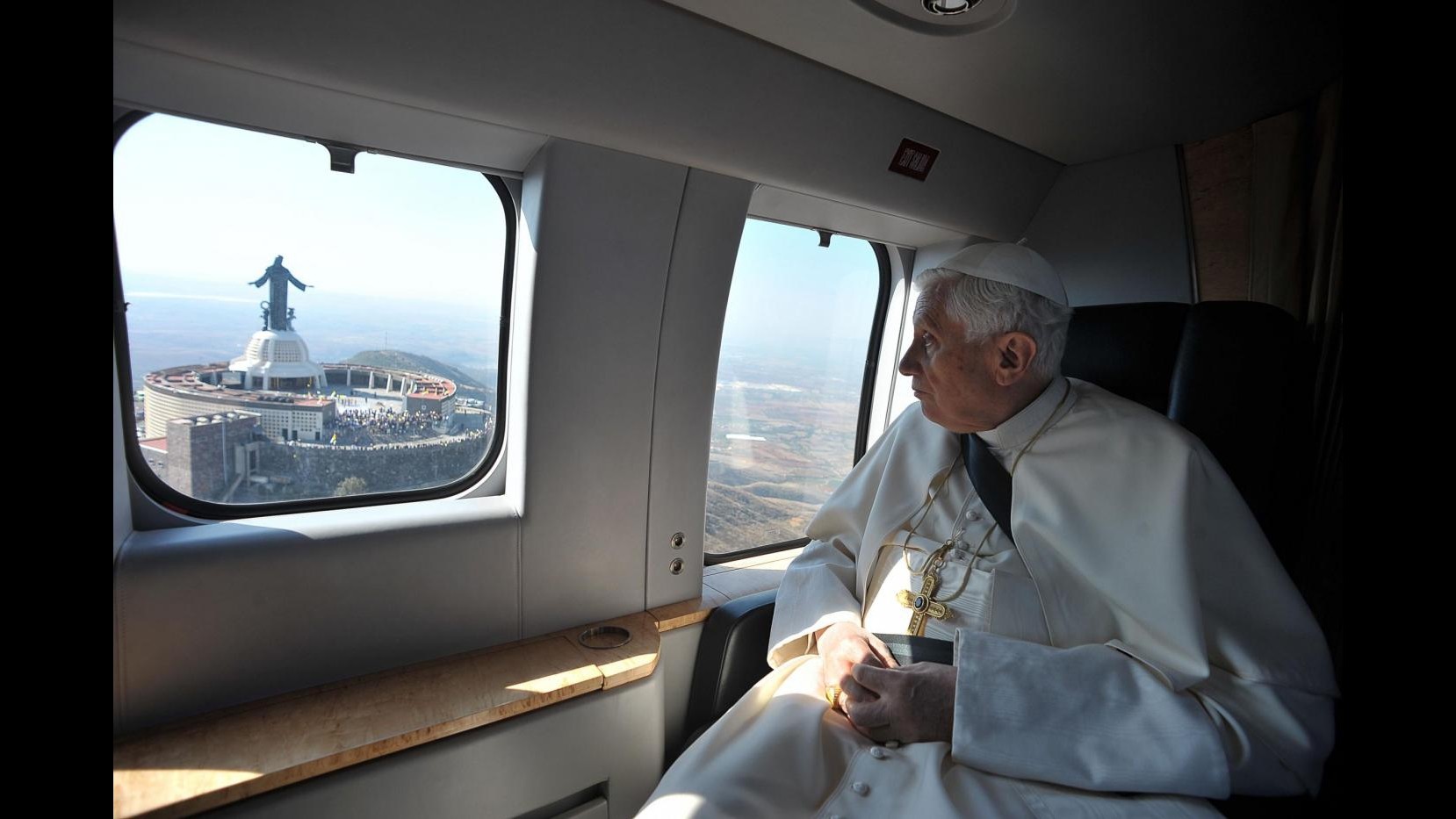 Dimissioni Papa, oggi alle 17 Benedetto XVI se ne va dal Vaticano