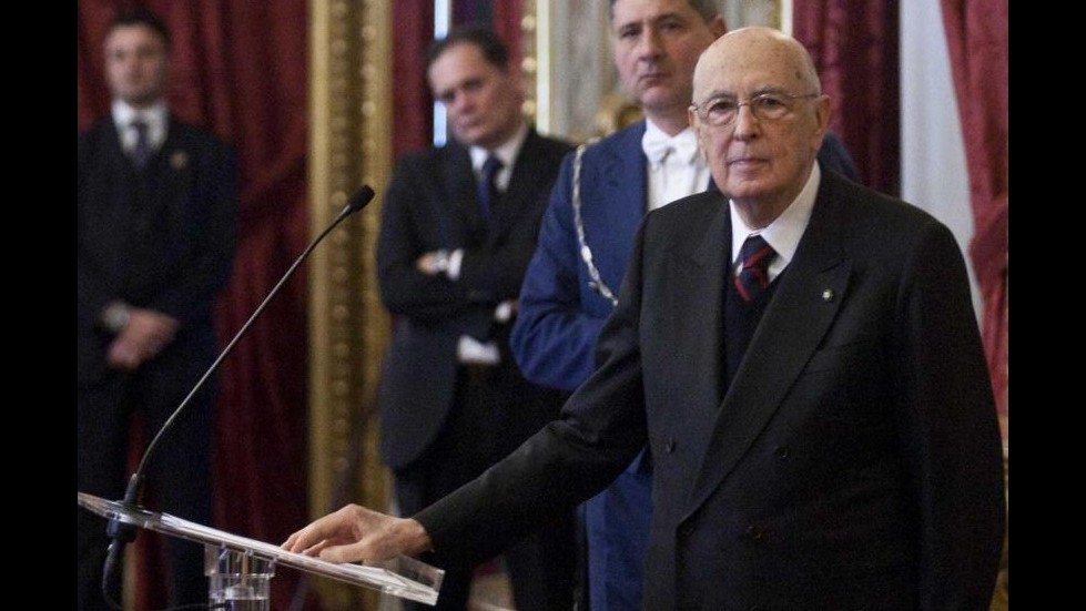Germania, Spd: In Italia vincono 2 clown. Napolitano: Esigo rispetto