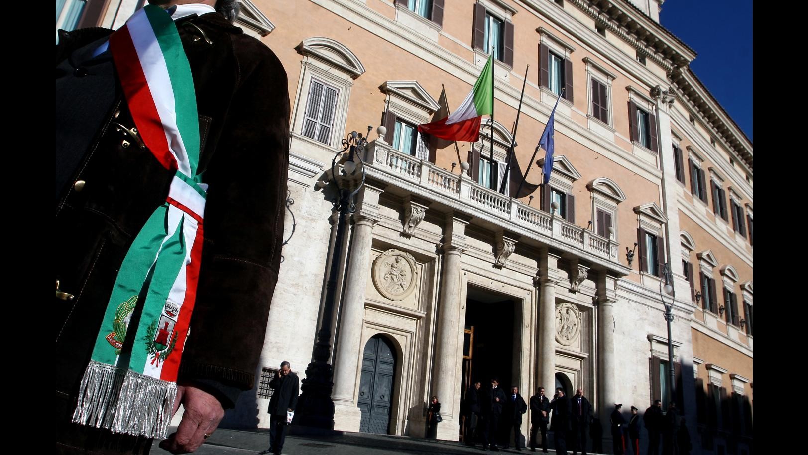 Lavoro, voto fiducia alla Camera domani dalle 15.20