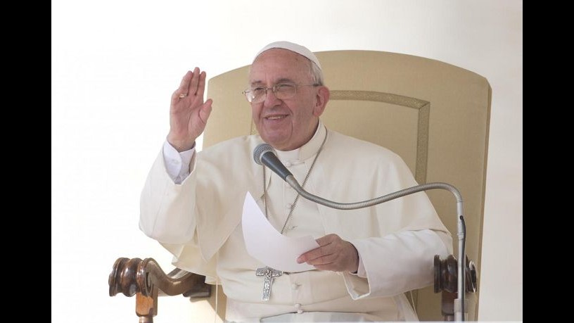 Vaticano, Papa riceve premier Ucraina alla vigilia delle canonizzazioni
