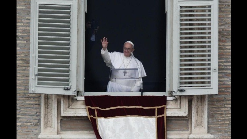 Vaticano, Papa: Gioia di Pasqua non è maquillage ma viene dal cuore