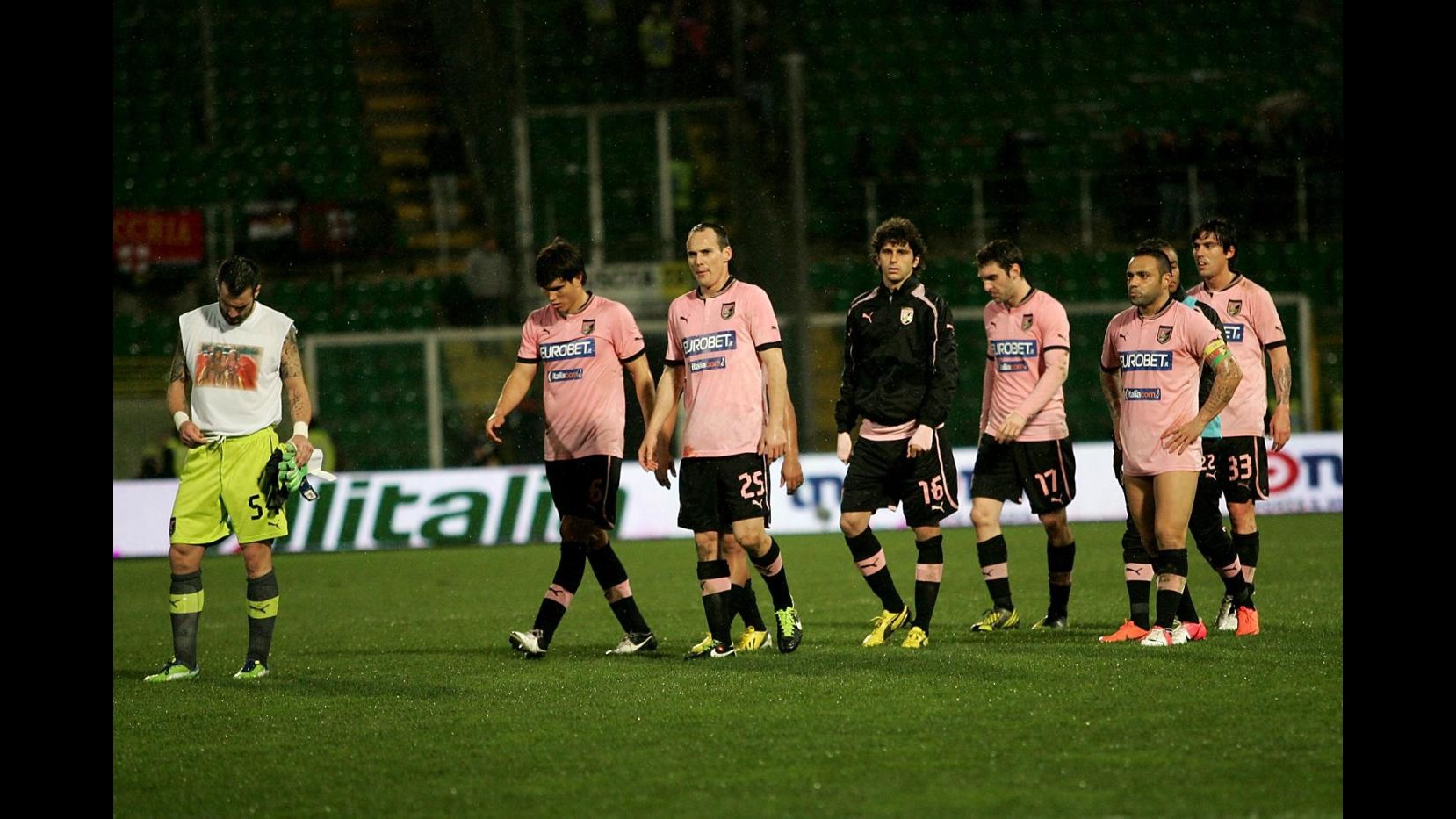 Palermo in ritiro a Novara fino a gara contro il Torino