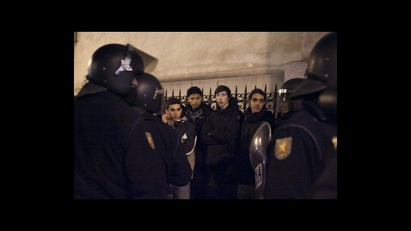 Spagna, 45 arresti per disordini durante proteste di ieri a Madrid