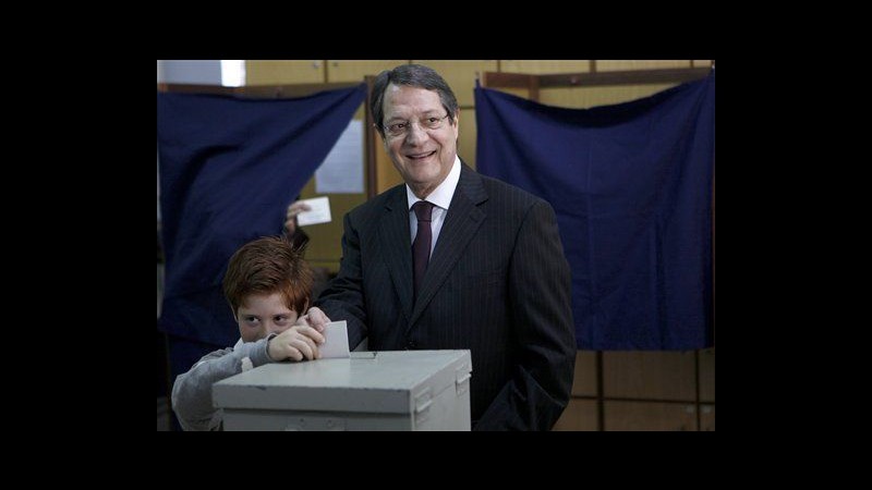 Cipro, conservatore Anastasiades è nuovo presidente: battuto Malas