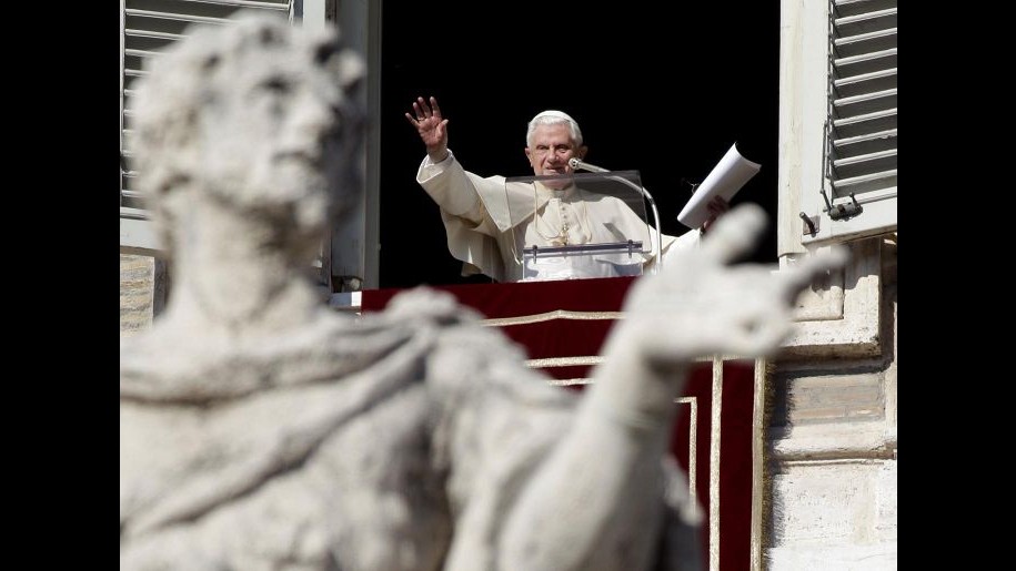 Benedetto XVI: Dio mi chiama sul monte, ma non abbandono chiesa