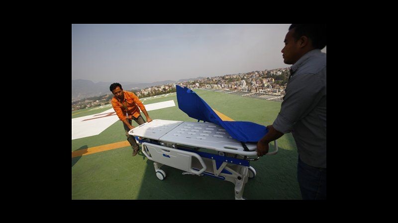 Nepal, valanga sull’Everst: 4 le guide disperse e 4 i feriti gravi