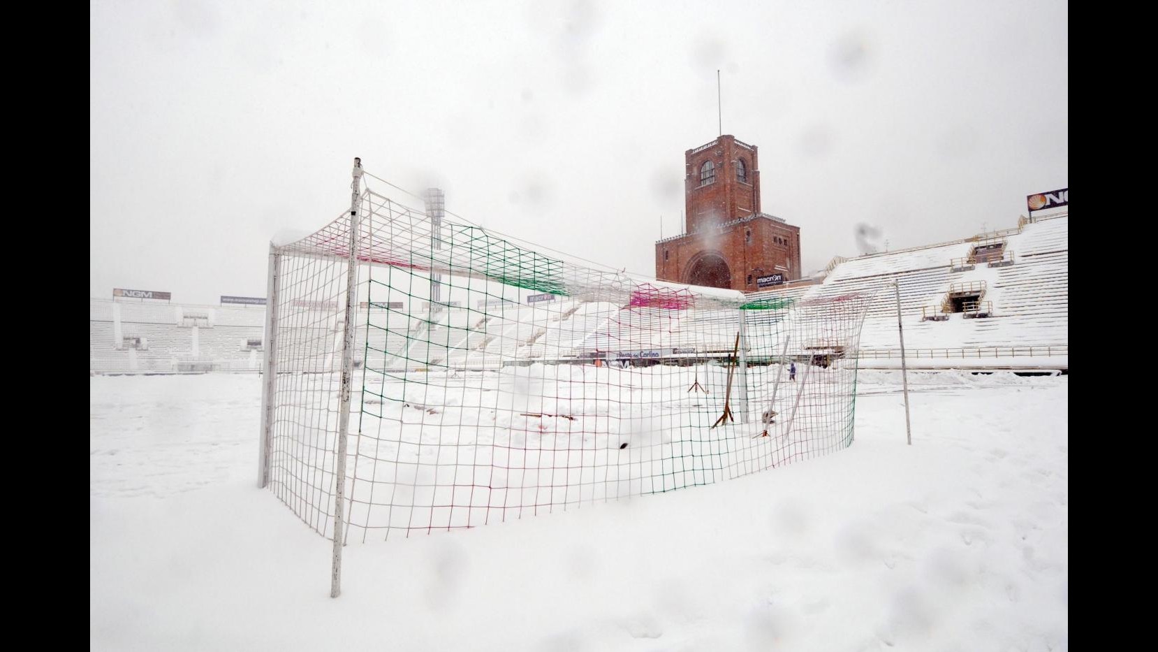 Serie A, Bologna-Fiorentina rinviata per neve, si gioca martedì