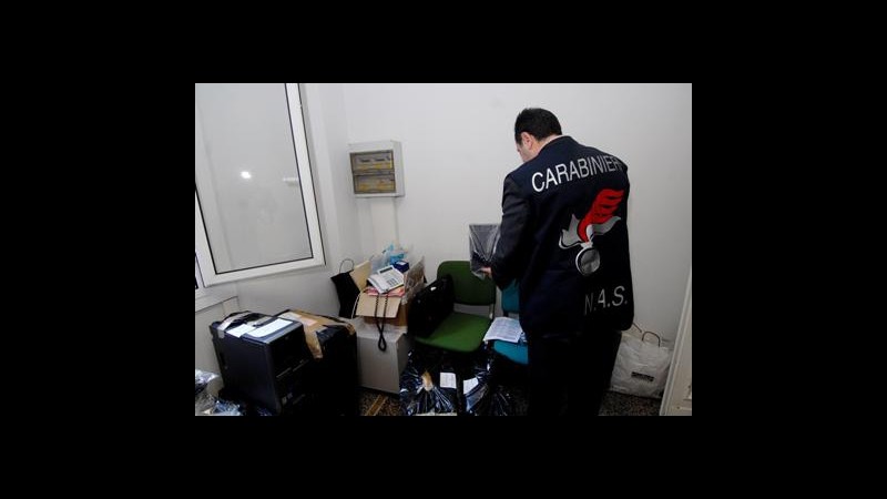 Torino, procura indaga su falso medico: blitz dei Nas a Ivrea