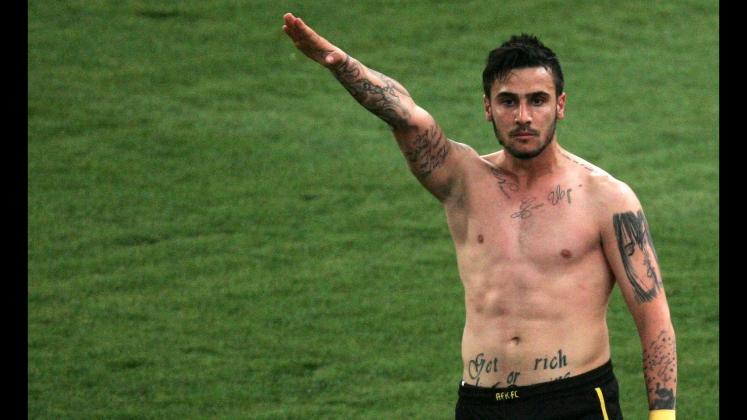 Grecia, saluto nazista: Aek sospende Katidis fino a fine stagione