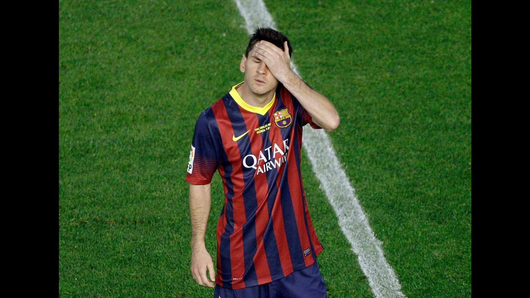 Barcellona contestato: tifosi prendono di mira Messi e tecnico Martino