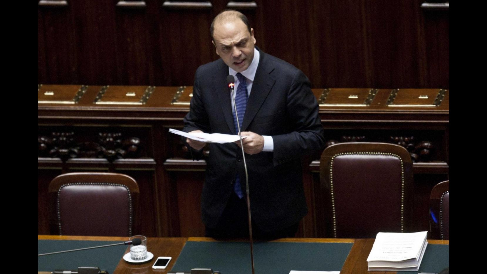Immigrazione, Alfano risponde a Lega: Non siamo Repubblica banane