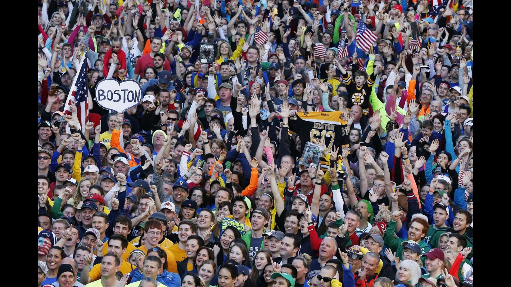 Maratona Boston, si aggira con pentola nascosta in zaino: fermato