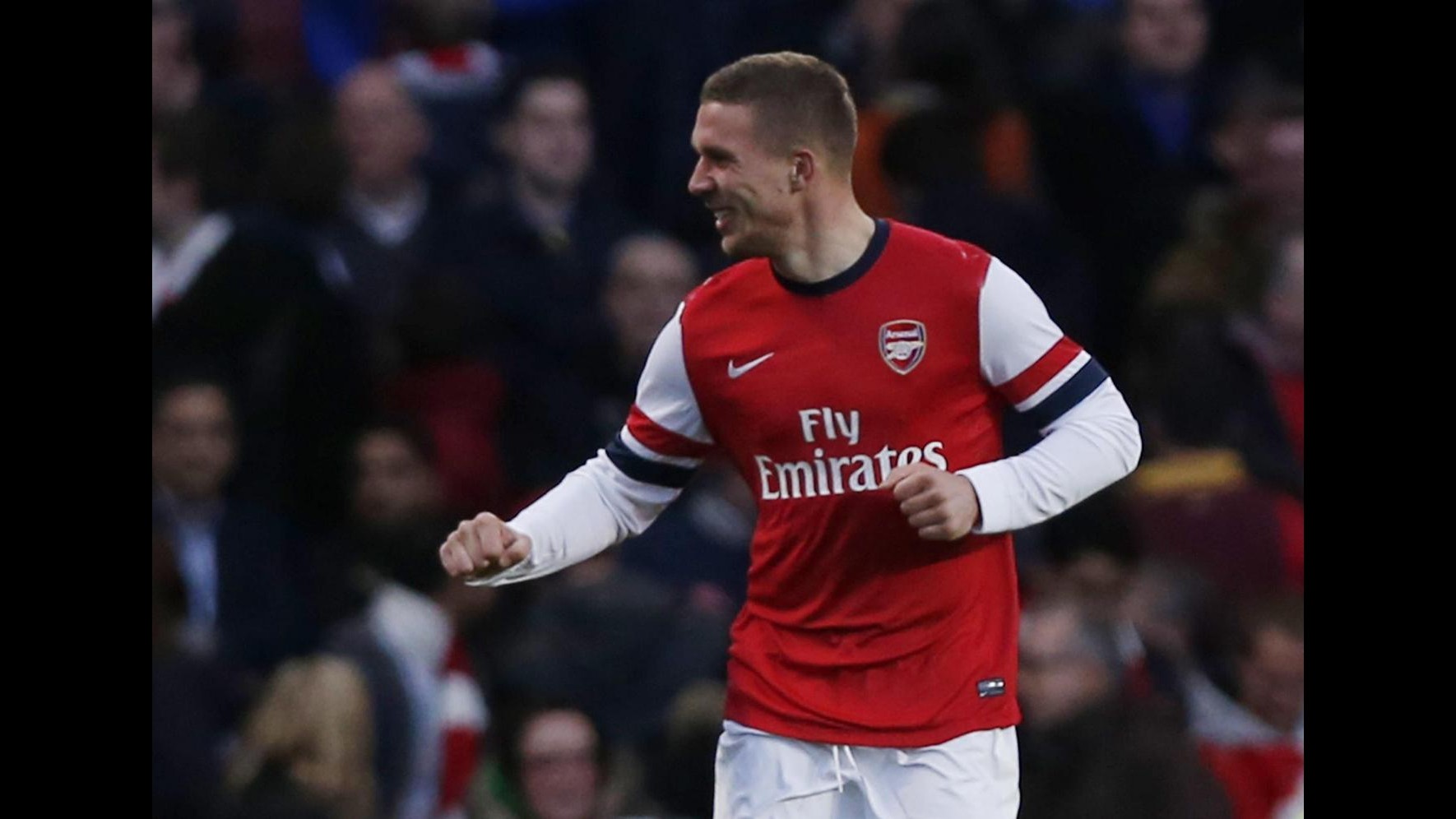 Premier League, Arsenal-West Ham 3-1 nel posticipo: doppietta di Podolski, Gunners quarti