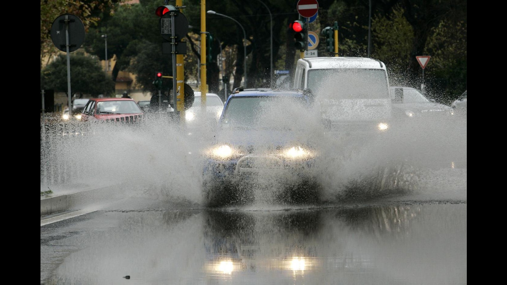Maltempo, avviso Protezione civile di condizioni meteo avverse