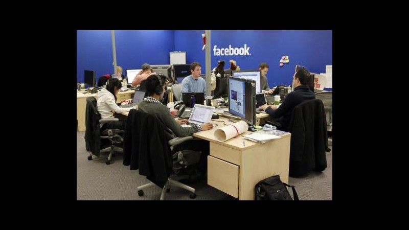 Facebook, Ft: Vuole diventare una banca,utenti potranno scambiarsi soldi