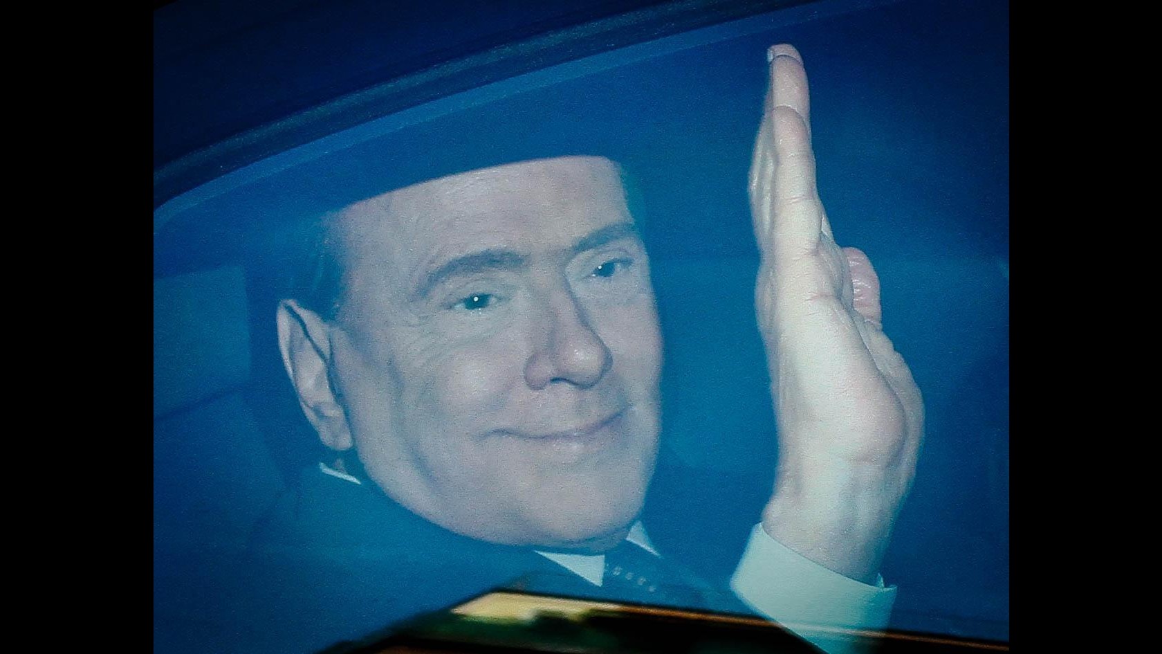 Berlusconi: Pd irrespondsabile, ci chiamiamo fuori da trattative