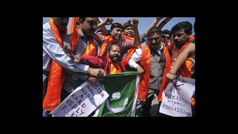 Kashmir, India: Pakistan smetta di sostenere estremisti e terroristi