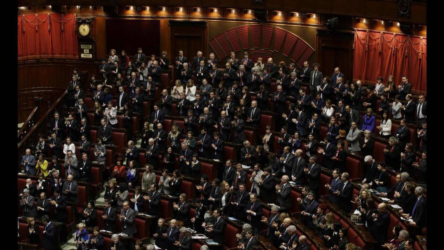 Papa Francesco, Lega: Solo 3 senatori M5S lo hanno omaggiato in aula