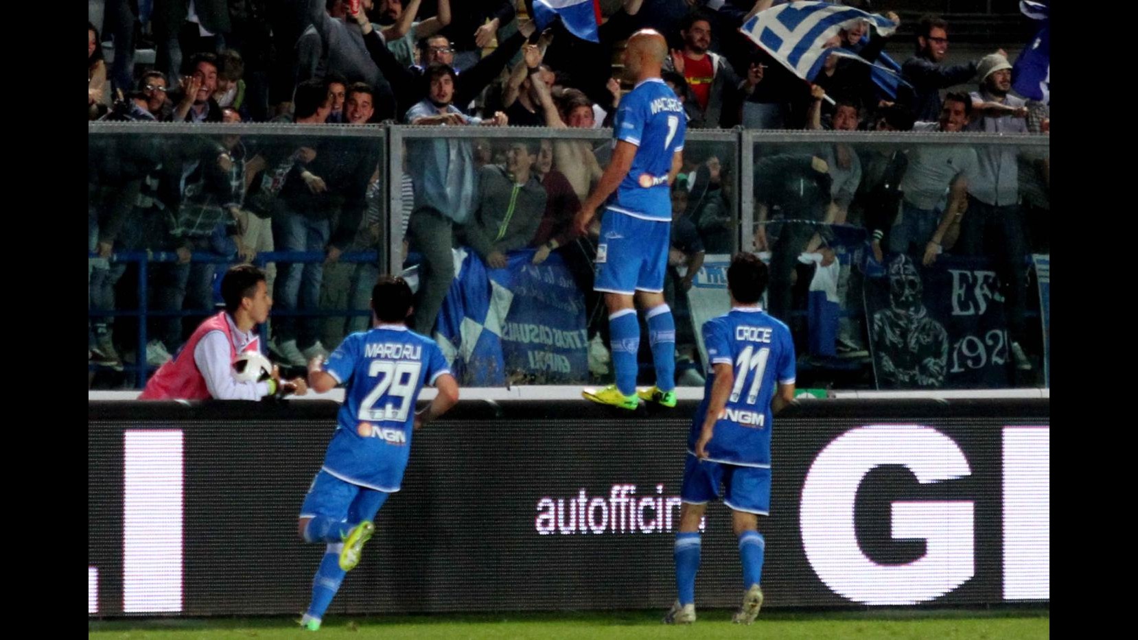 Serie B, l’Empoli batte il Crotone e vede la Serie A. Padova a picco, sogna il Cesena