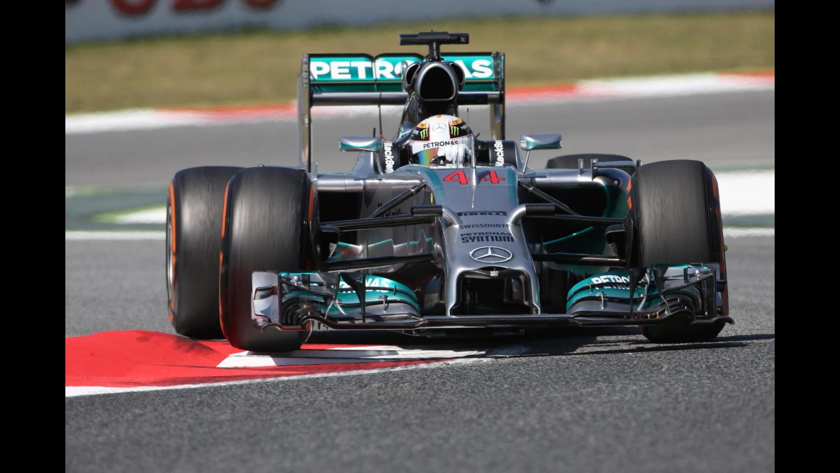 F1, Gp Spagna: Mercedes imprendibili, Hamilton vola anche in seconde libere