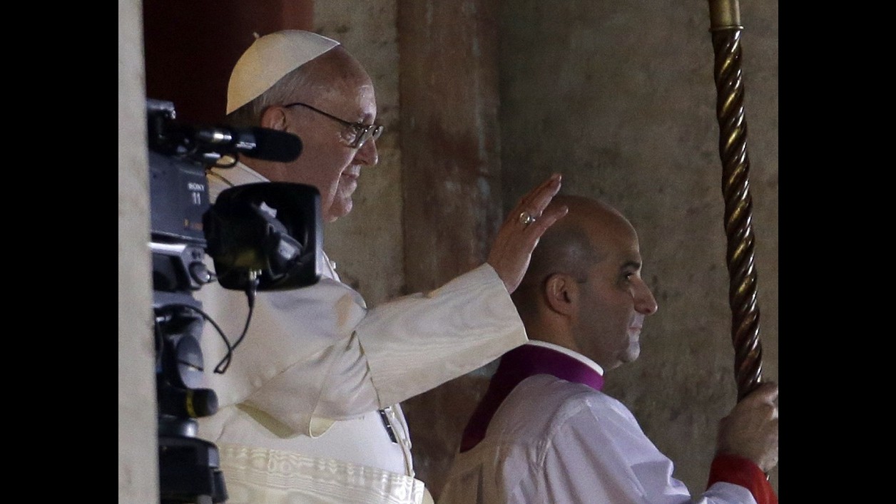 Francesco, fedeli argentini a San Pietro in lacrime: Miracolo, vamos