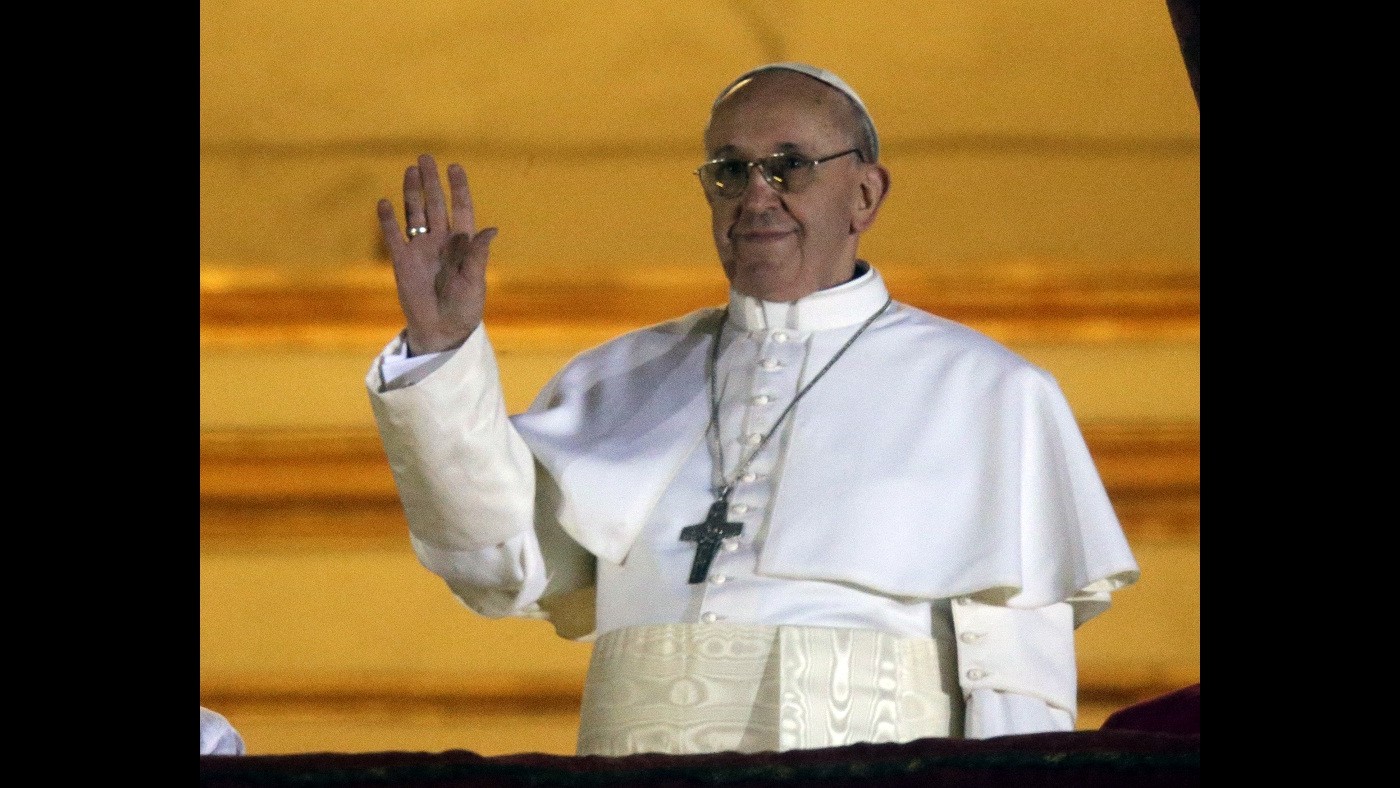 Il Papa è l’argentino Bergoglio, ha scelto il nome di Francesco