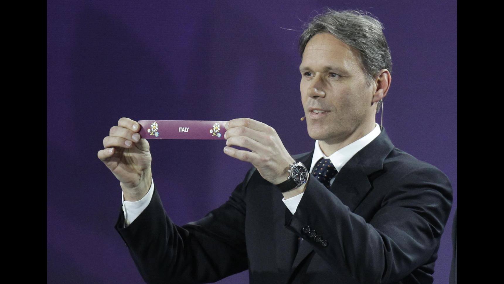 Milan, Van Basten boccia Seedorf: Avrei scelto Donadoni. Balotelli è un fuoriclasse