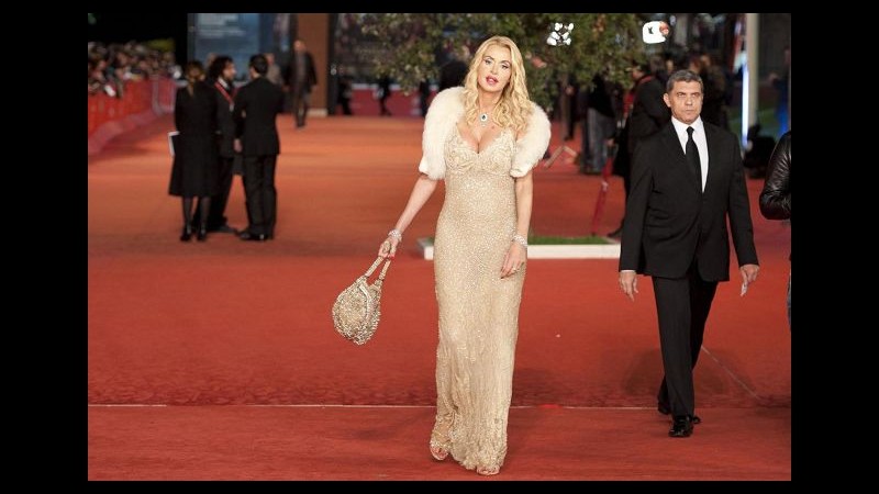 Giovanni Cottone: Valeria Marini si vantava delle mie doti amatorie