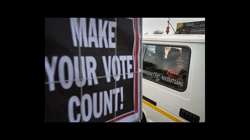 Sudafrica, aperti i seggi per le elezioni parlamentari: favorito Anc