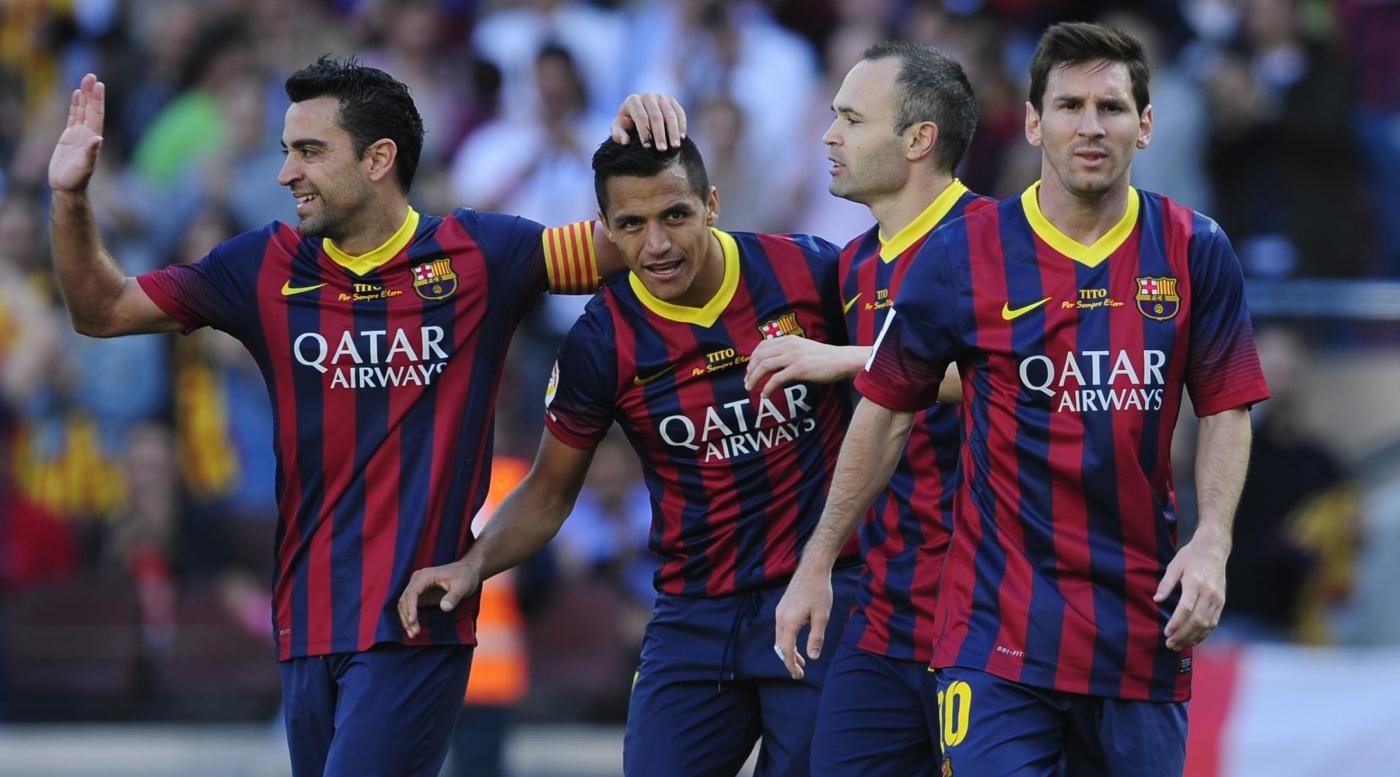 Barcellona mette 13 giocatori sul mercato, ci sono anche Sanchez e Fabregas