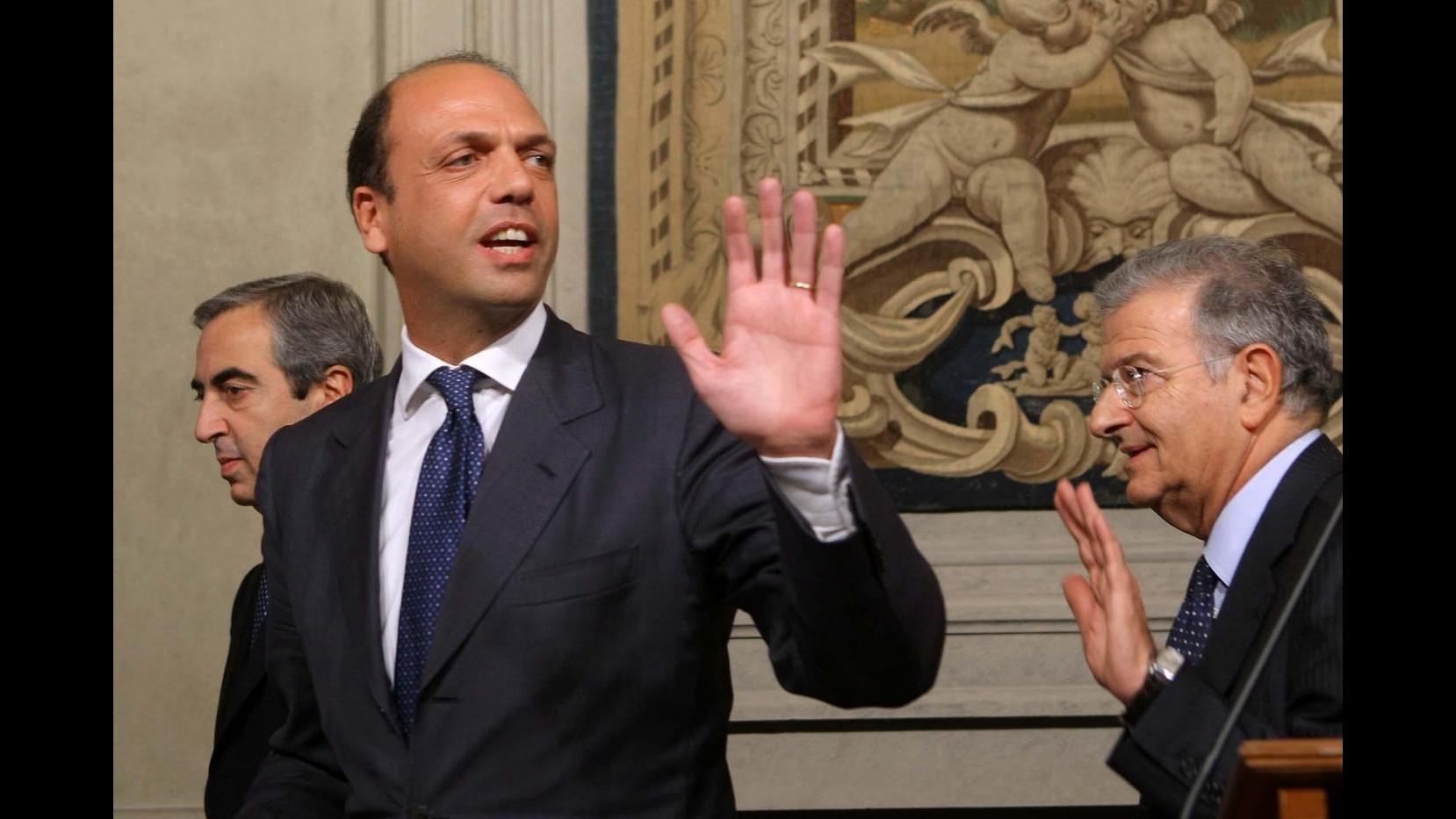 Alfano con Cicchitto e Gasparri al Quirinale per incontrare Napolitano