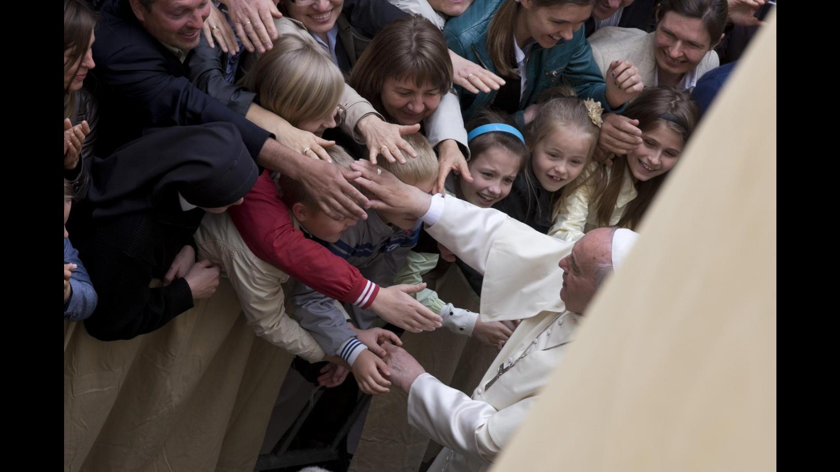 Vaticano, Papa: No a Chiesa con arrampicatori di potere e affaristi
