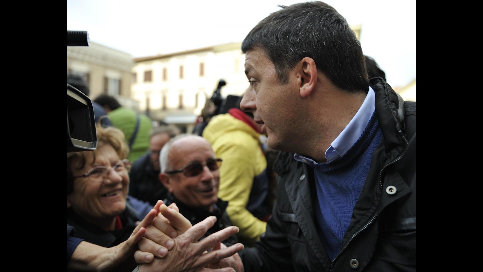 Spari Coppa Italia, Renzi: Basta impunità negli stadi, restituiamo calcio alle famiglie