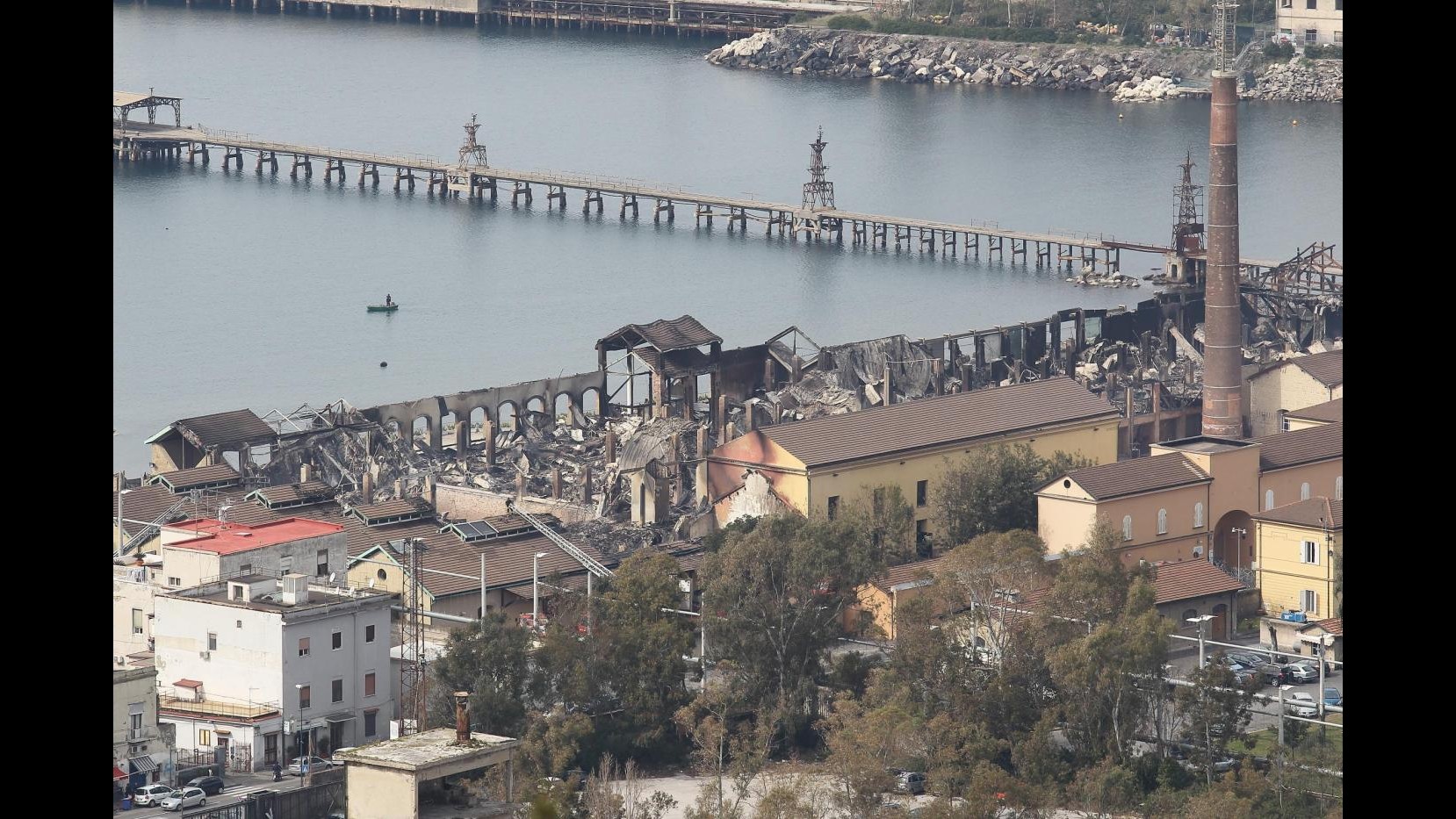Napoli, De Magistris:Ricostruiremo Città Scienza con forza e passione