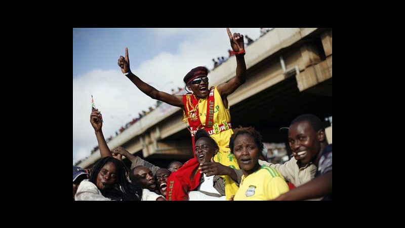 Kenya, Kenyatta presidente con 50,07%, Odinga annuncia ricorso