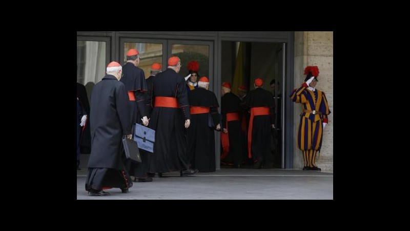 Conclave, pronto il comignolo sulla Cappella Sistina