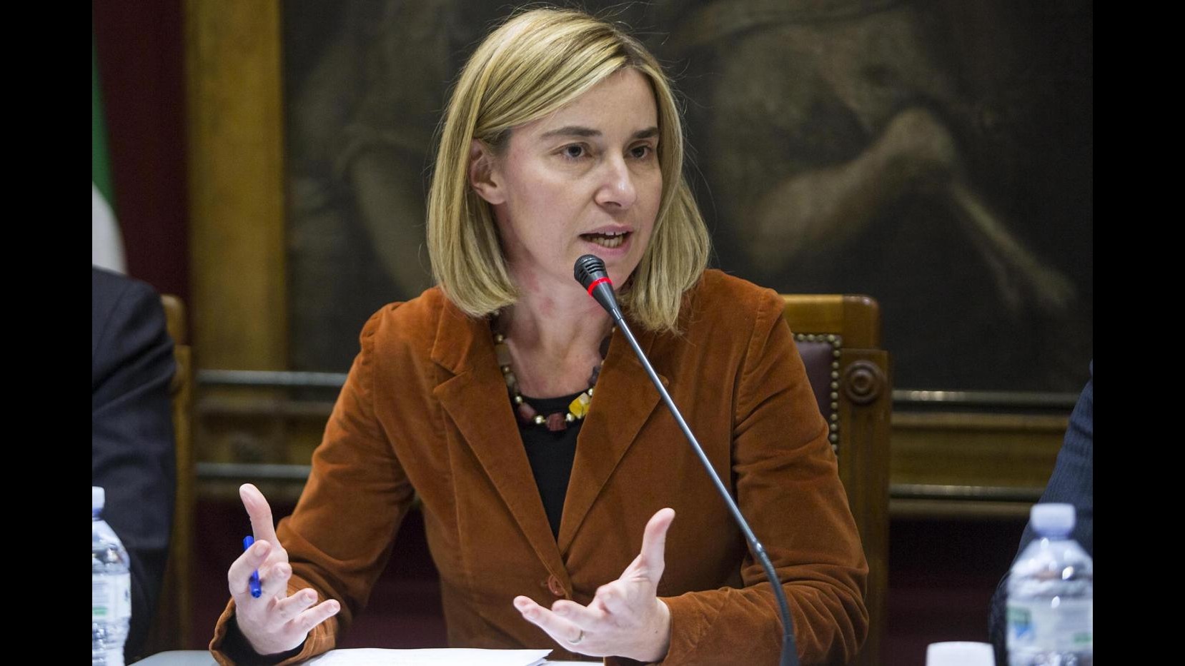 Ucraina, Mogherini: Ottima notizia rilascio militari Osce, stop scontri
