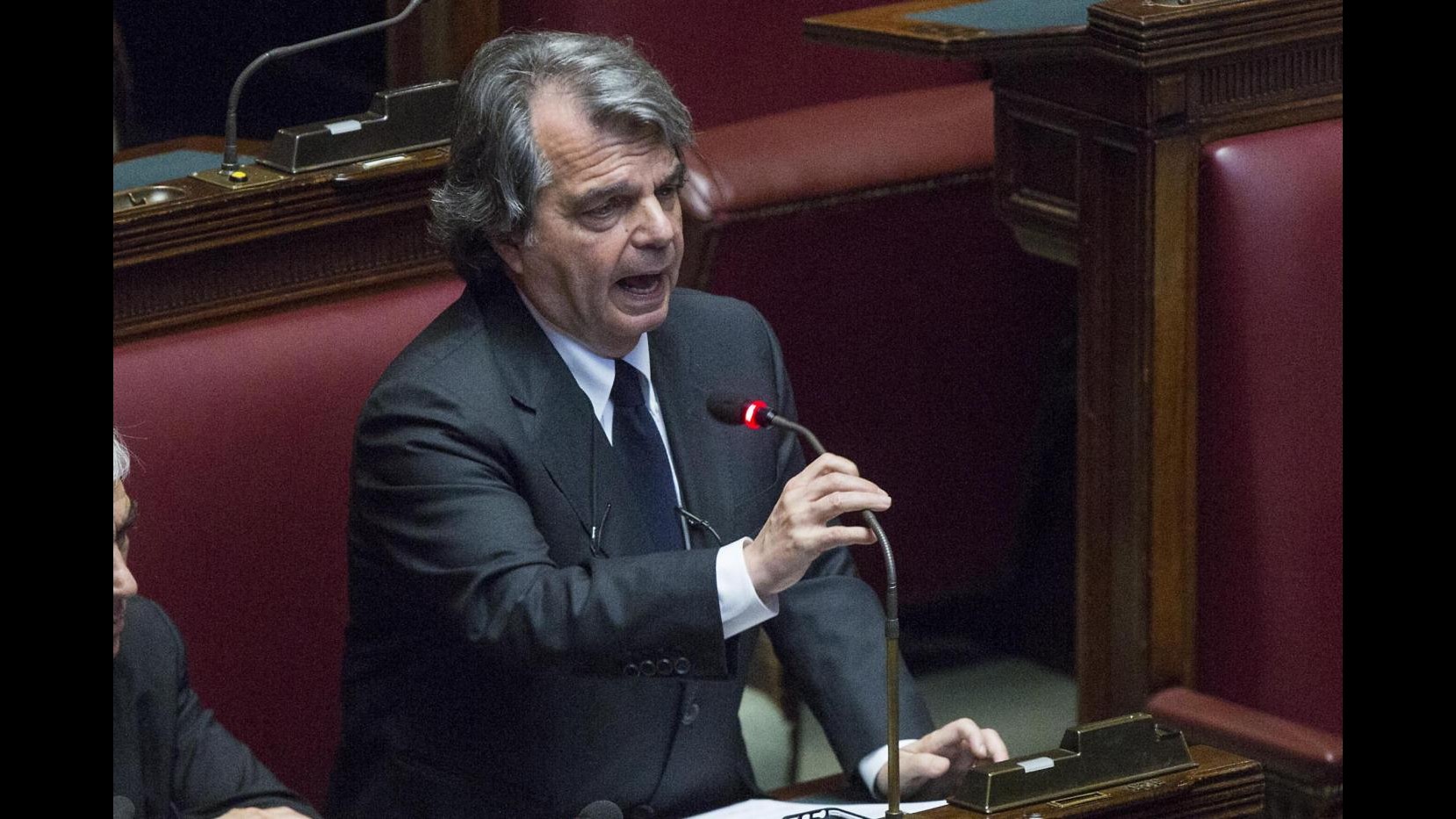 Brunetta: Renzi è un grande bluff, sta distruggendo il Paese