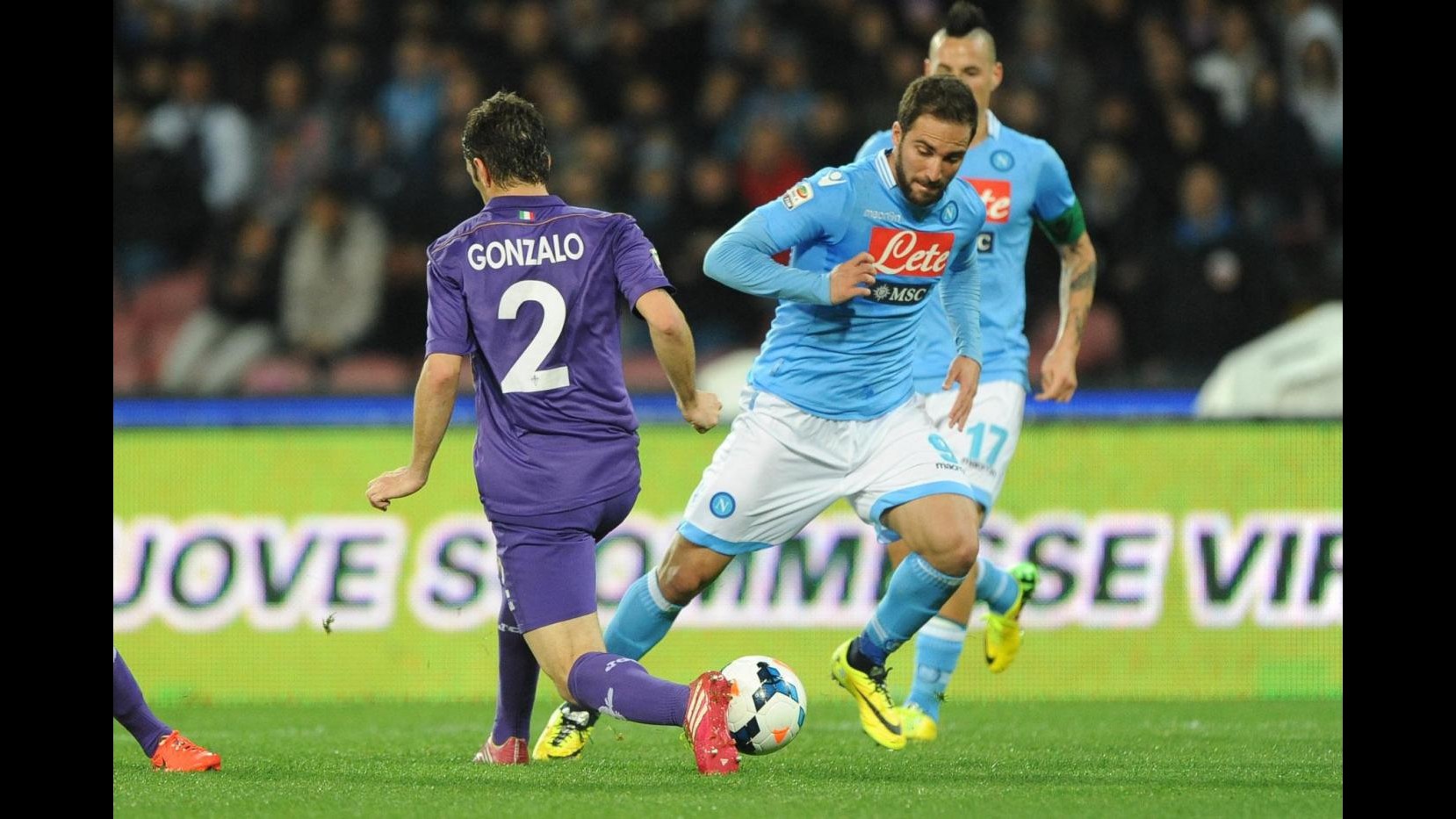 Coppa Italia, Napoli e Fiorentina si giocano il primo titolo della stagione: sfida Higuain-Rossi?