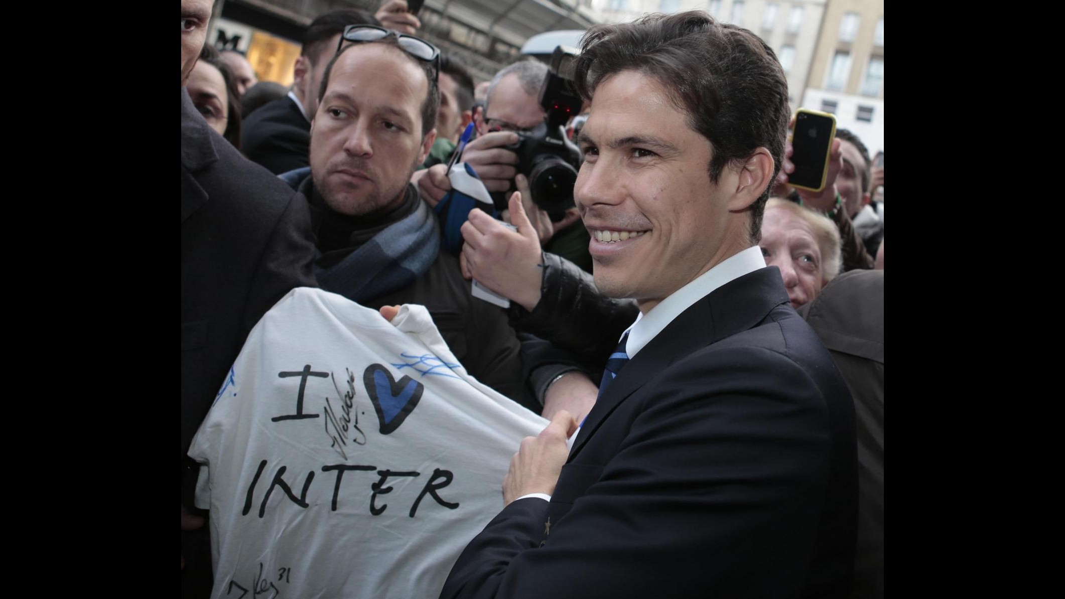Hernanes carica l’Inter: Per vincere derby serve il cuore, a Roma più sentito