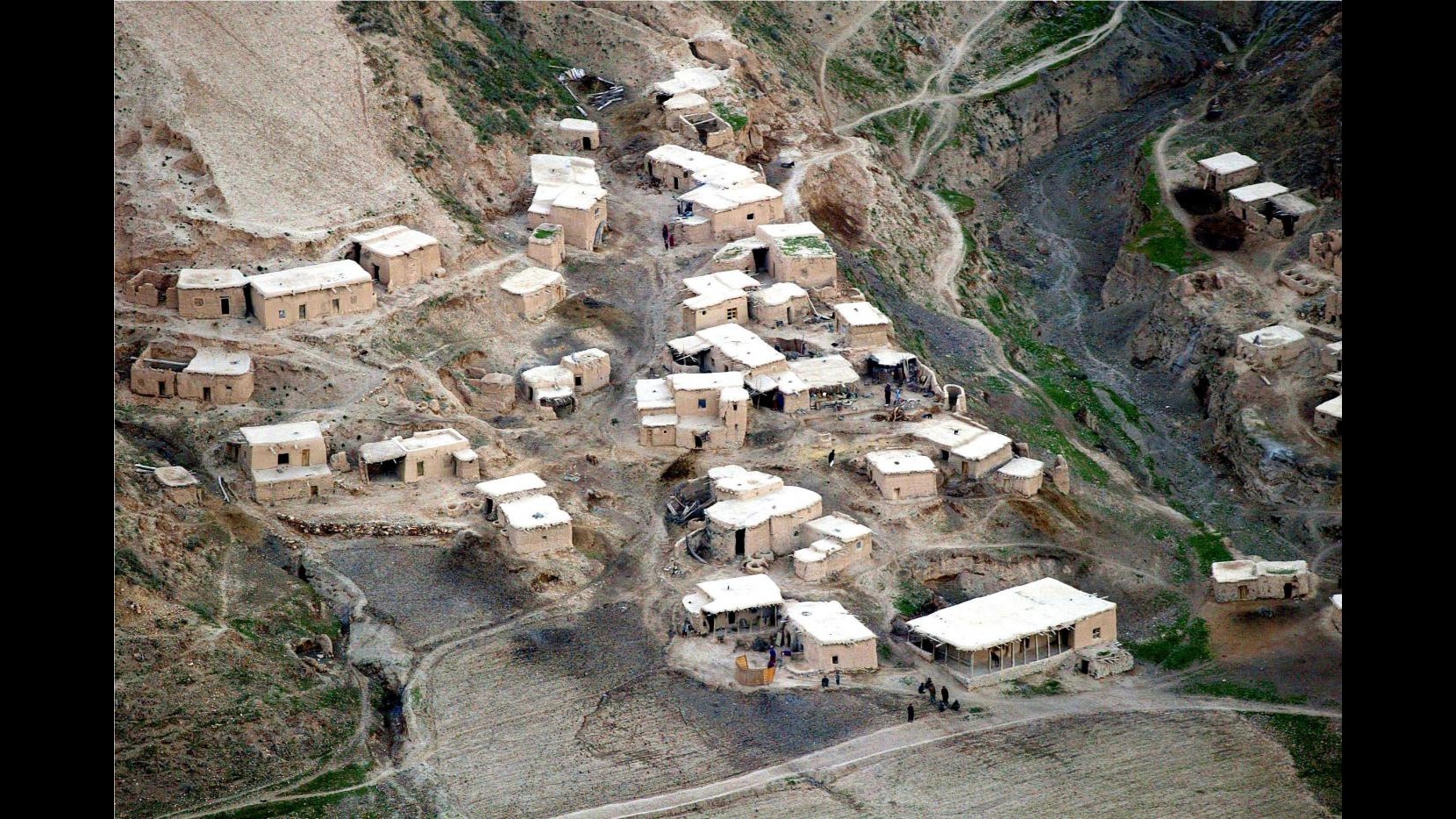 Afghanistan, frana nel nordest: almeno 350 morti, 2mila i dispersi
