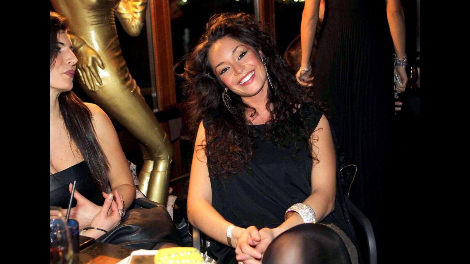 Raffaella Fico a Balotelli: Vieni ad abbracciare tua figlia