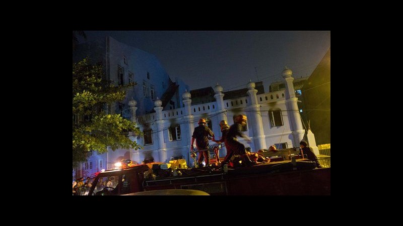 Birmania, incendio in scuola islamica Rangoon: morti 13 bambini
