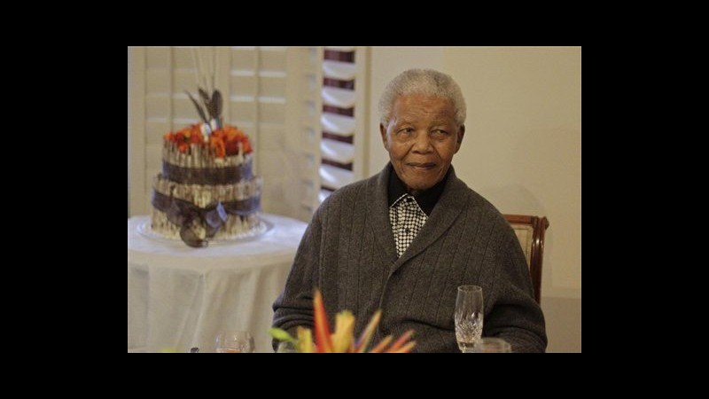 Sudafrica, Mandela ancora in ospedale: condizioni stabili