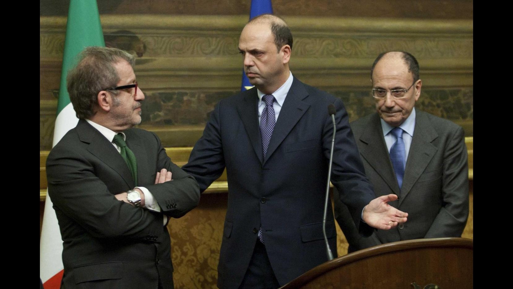 Governo, Alfano: Saggi facciano presto e riferiscano quanto prima