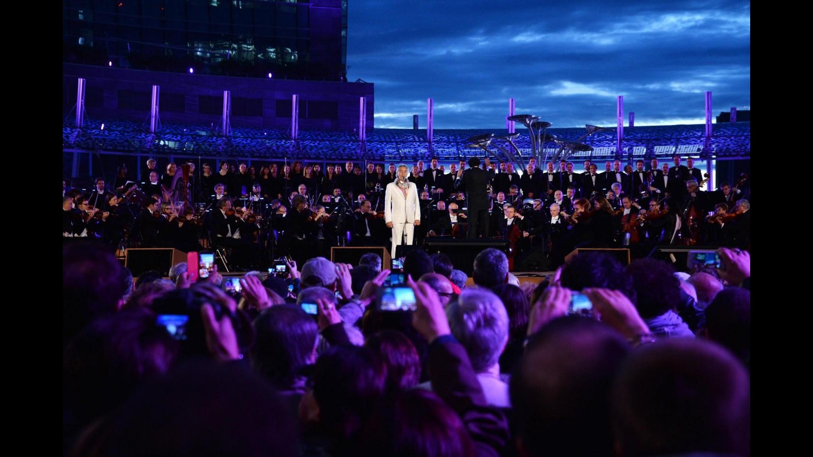 Expo, countdown a Milano: festa in piazza con Bocelli