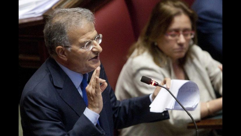 Cicchitto (Pdl): Lavoro saggi sia rapido nelle risposte