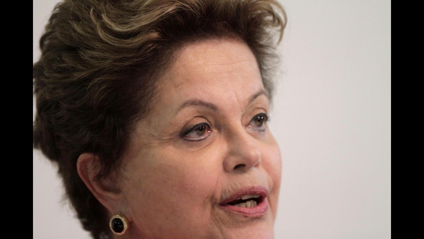 Brasile, sondaggio:Rousseff in testa presidenziali ma sostegno in calo
