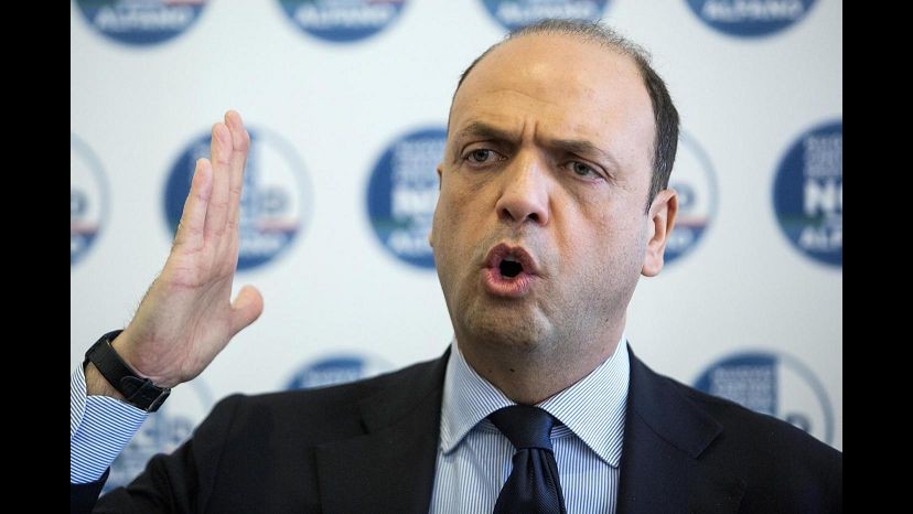 Aldrovandi, Alfano: Gli applausi sono un gesto gravissimo e inaccettabile