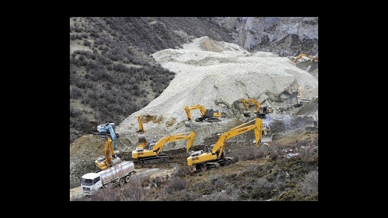 Cina, frana su miniera in Tibet: estratta vittima, 82 ancora dispersi